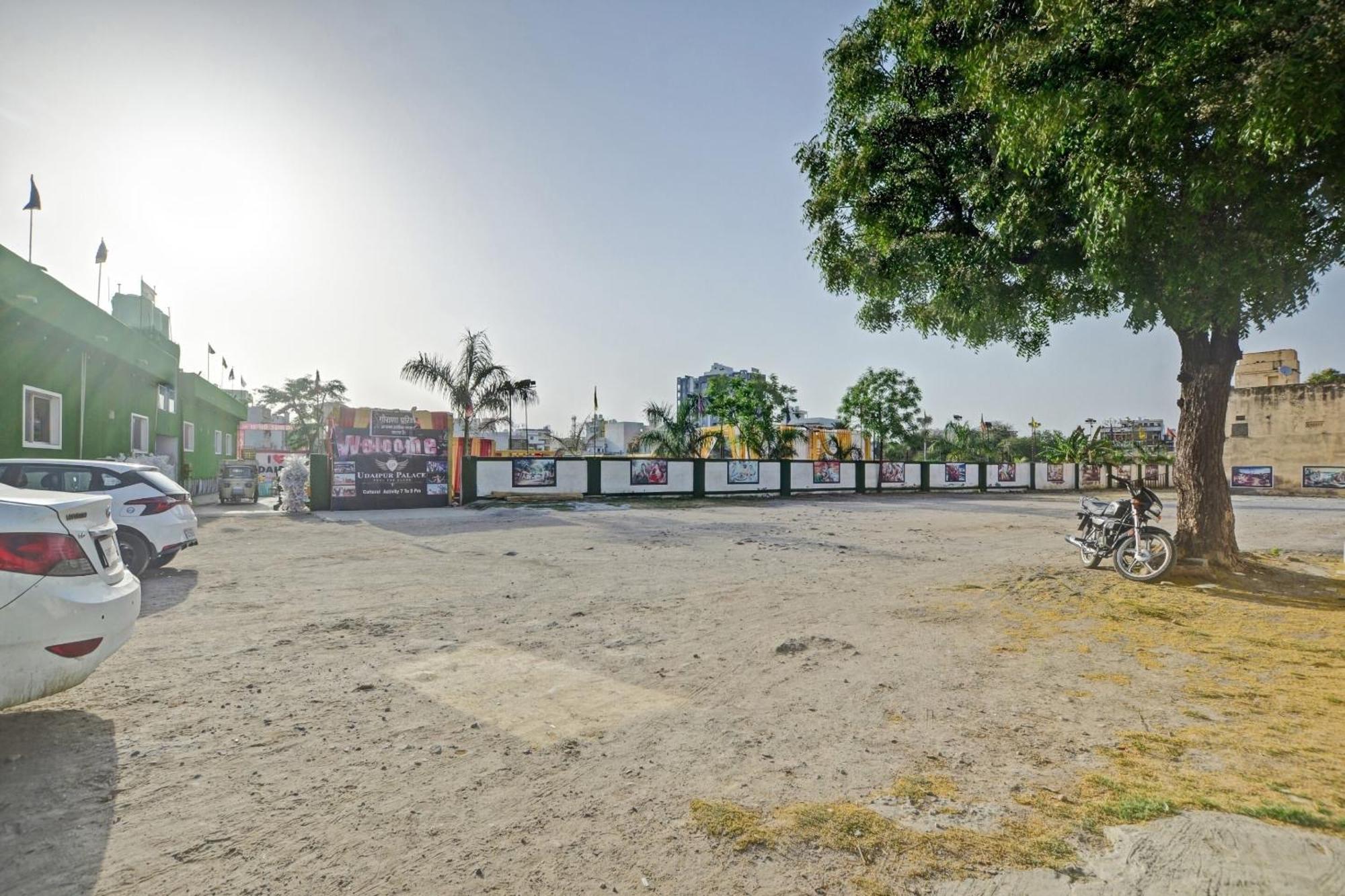 Oyo Udaipur Palace Экстерьер фото